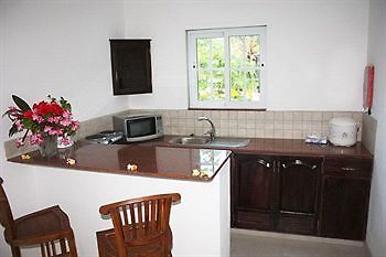 Bord Mer Villa Mahe Island Ngoại thất bức ảnh